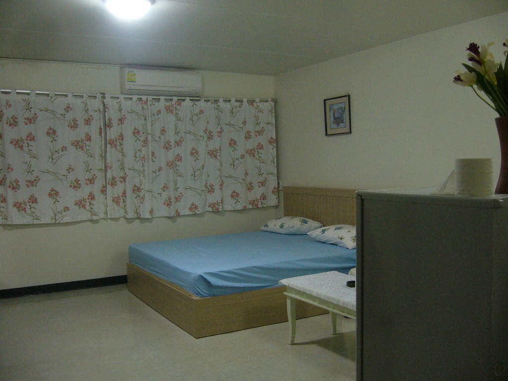 Dmk Don Mueang Airport Guest House Паккрет Номер фото